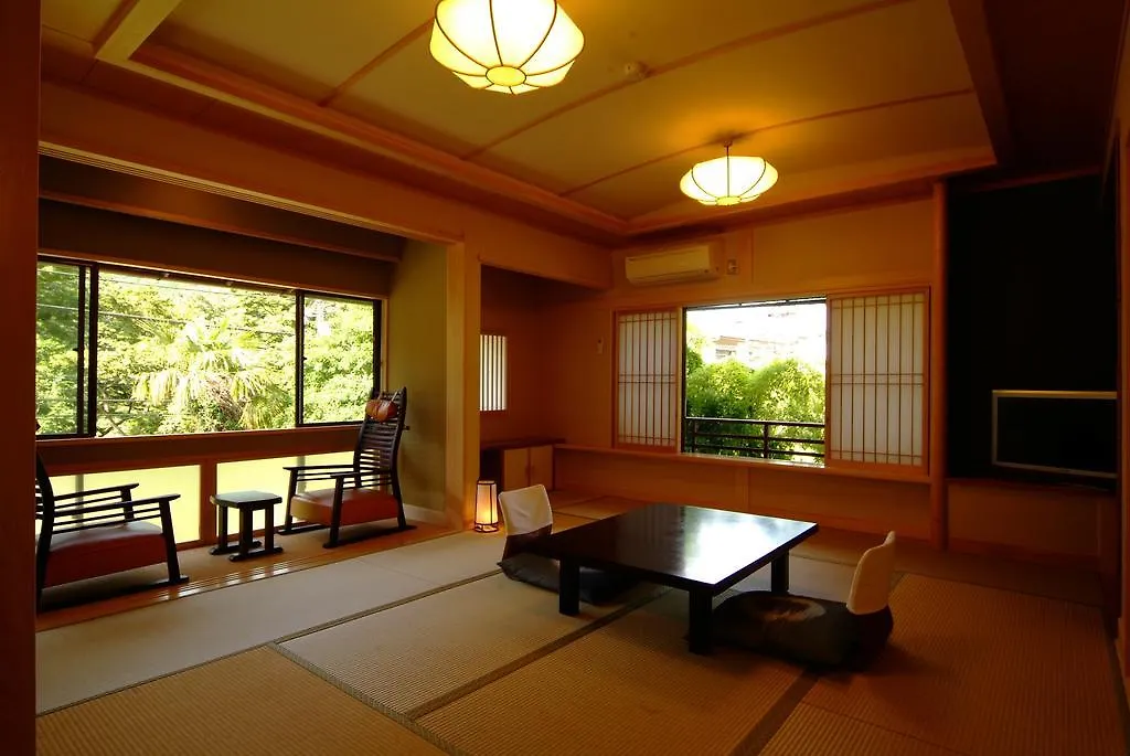 Yusakaso Hakone 2*,